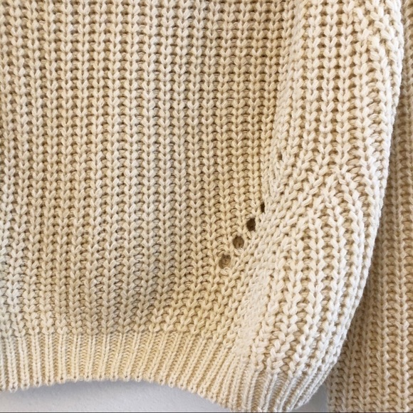 MOON & MADISON NWT Cropped Cowl Neck Knit Sweater Size Small in Cream - Picture 9 of 13